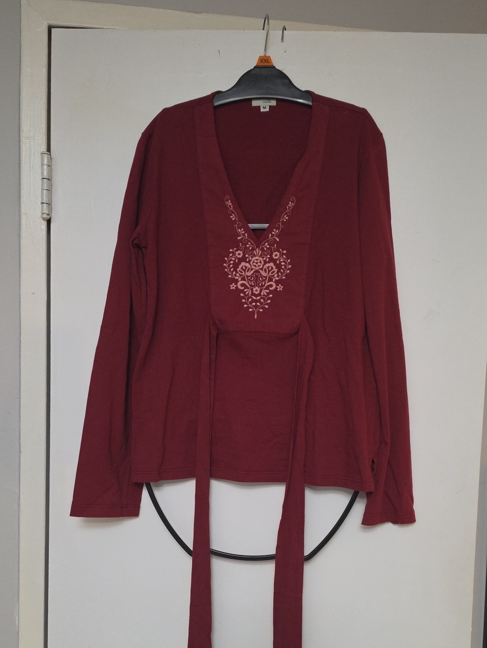 odille Woman M, Burgundy V-Neck Long-Sleeve Embroidered Tie-Front Top